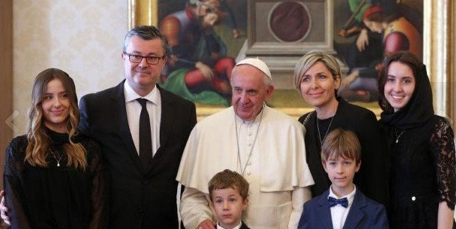 El papa Francisco con la familia de Sanja Oreskovic